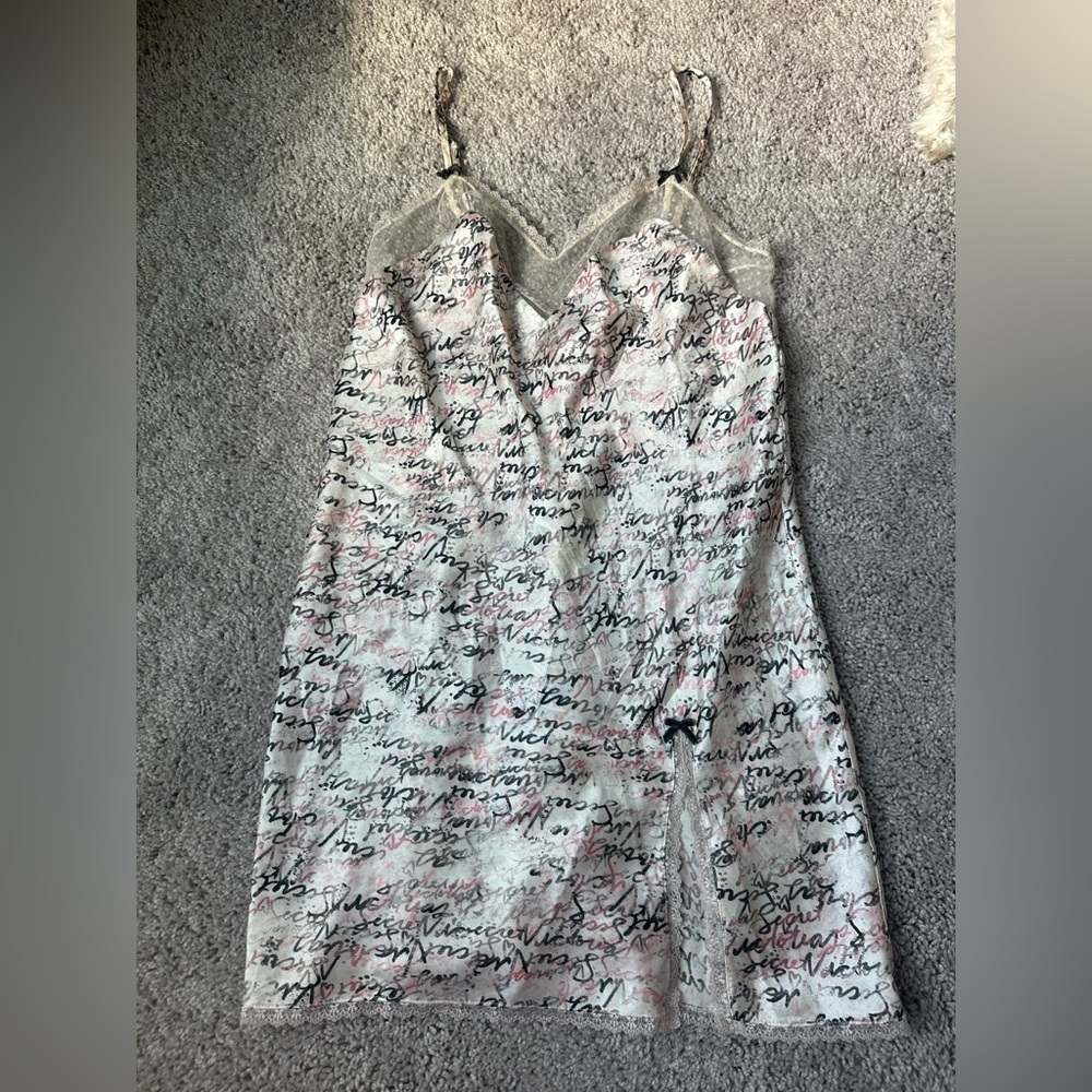Victoria's Secret
Pink Logo Slip Dres... Chic Script Print Slip Dress size Small